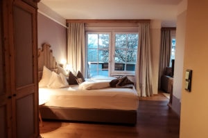 Schlafzimmer Familiensuite Glück Forsthofgut