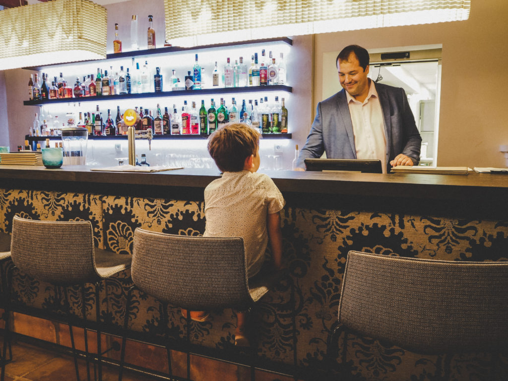 Emil an der Carrossa Bar